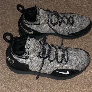 Mens Nike KD 11 basketball shoes